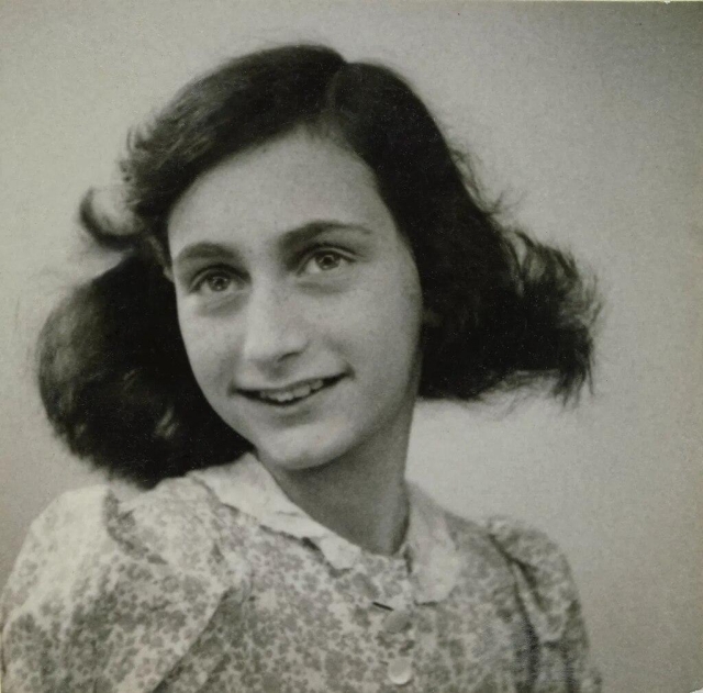 Frank in May 1942, two months before she and her family went into hiding.

Unknown photographer - Anne Frank, 1942

The last known photograph of Anne taken in May 1942, taken at a passport photo shoot. (Photo collection Anne Frank House, Amsterdam. Public Domain Work)]