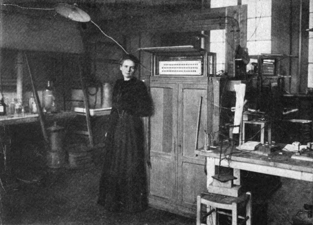 Madame Curie in her laboratory at the Institut Curie, Paris.  Henri Manuel, Paris.