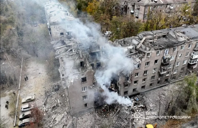 A residential building damaged in a Russian missile attack on Kryvyi Rih on November 11, 2024